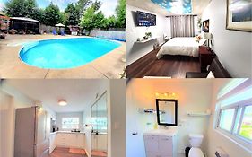 Cozy And Quiet House With Swimming Pool